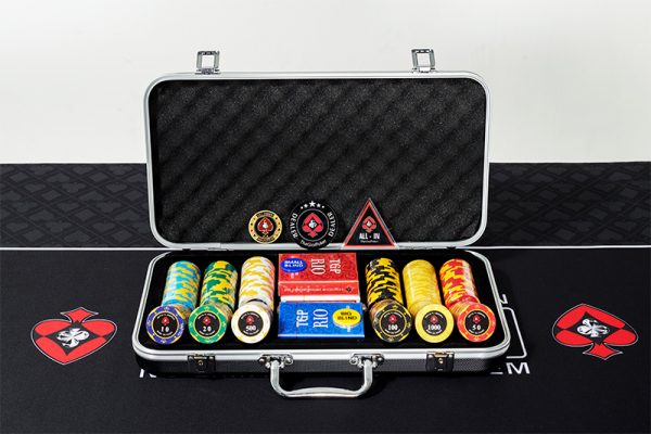 Vali 300 chip poker Devil's của hàng Heavy Duty với chất liệu ABS cacbon cao cấp