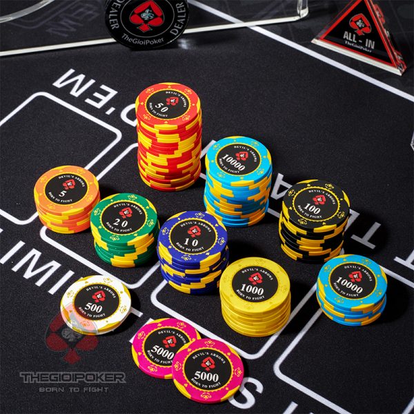 Chip Poker Devil được làm từ mệnh giá 5 đến 10,000