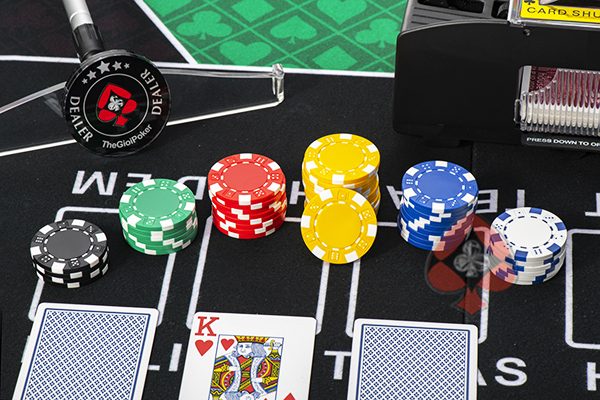 Chip Poker Striped Dice gồm 6 màu