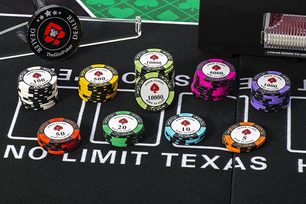 Chip Poker Klasik dibuat dalam semua denominasi dari 5 hingga 10.000