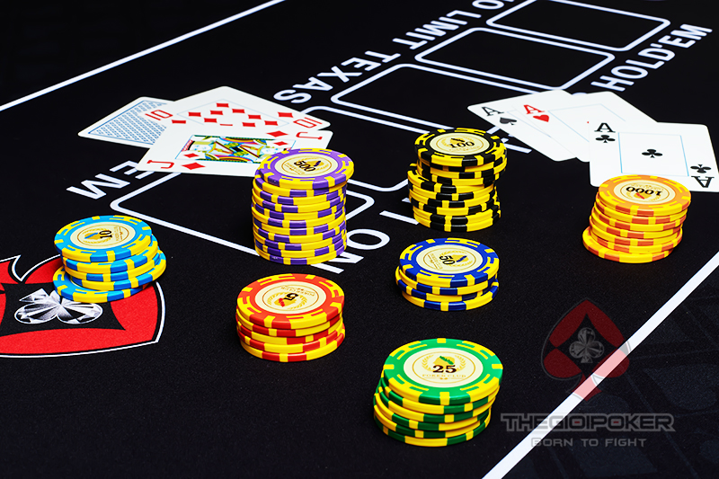 Chip Poker Patriots được thiết kế đơn giản, dễ nhìn rất thuận tiện khi chơi