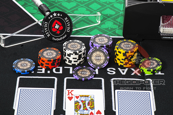 Chip poker Clay Crown diimpor oleh Thegioipoker