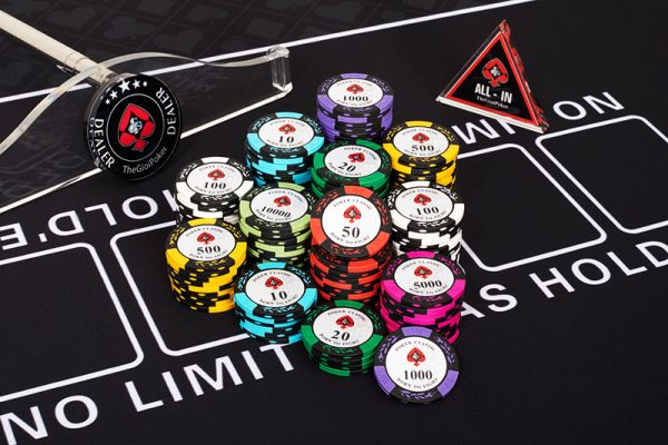Chip Poker Classic được làm các mệnh giá 5,10,20,100,500,1000,5000,10000