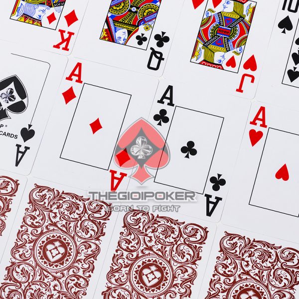 Bài poker rio màu đỏ nổi bật