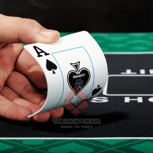 Bài poker star chống cong vênh và hạn chế đánh dấu bài