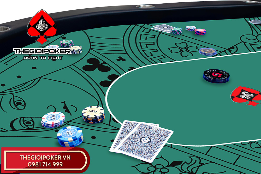 Mặt bàn poker được làm từ loại vải gaming suede chuyê dụng